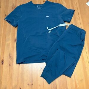 Figs Dark Harbor Scrub Set